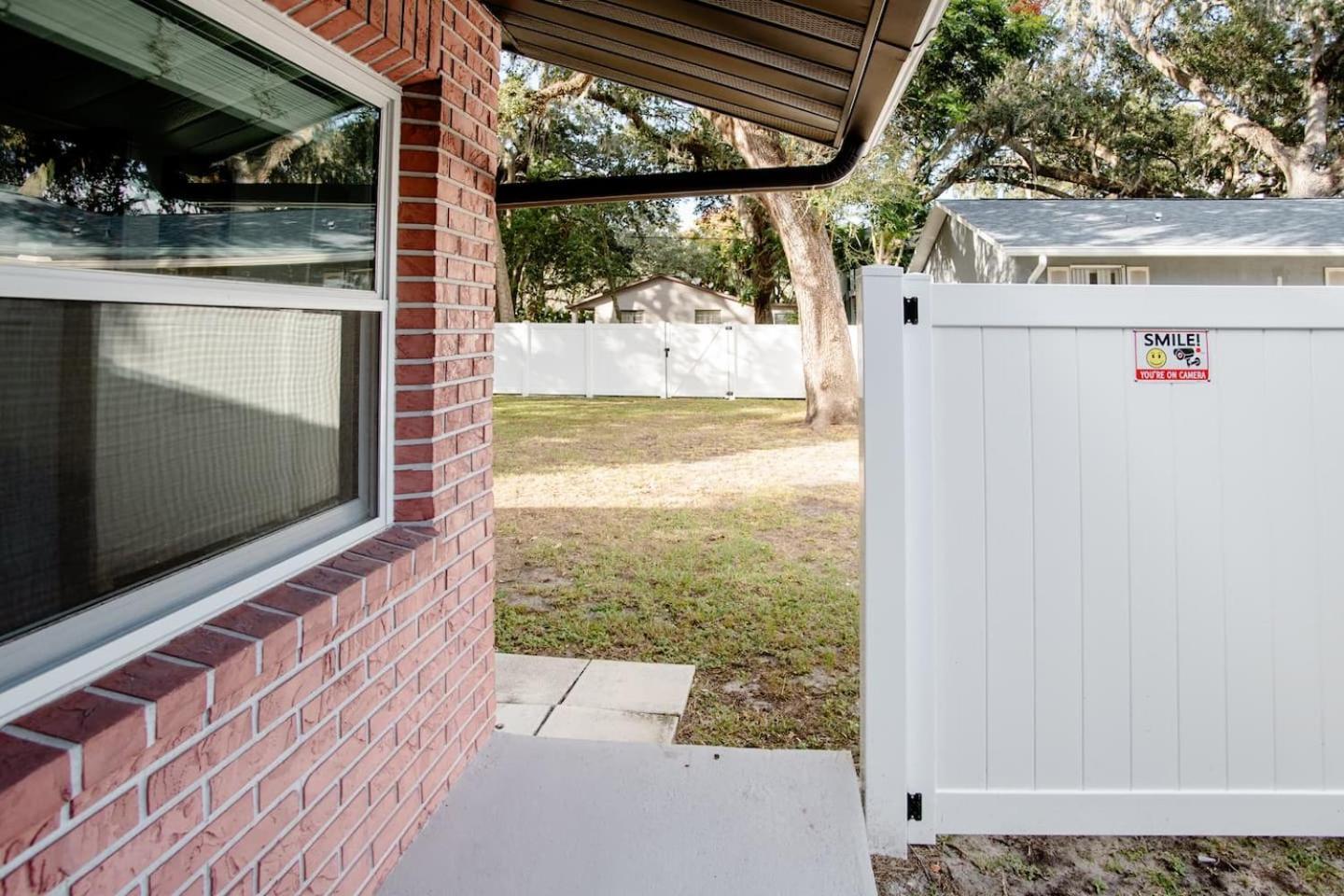 Walk Everywhere! 1-Bedroom Gem In Downtown Hub New Port Richey Extérieur photo