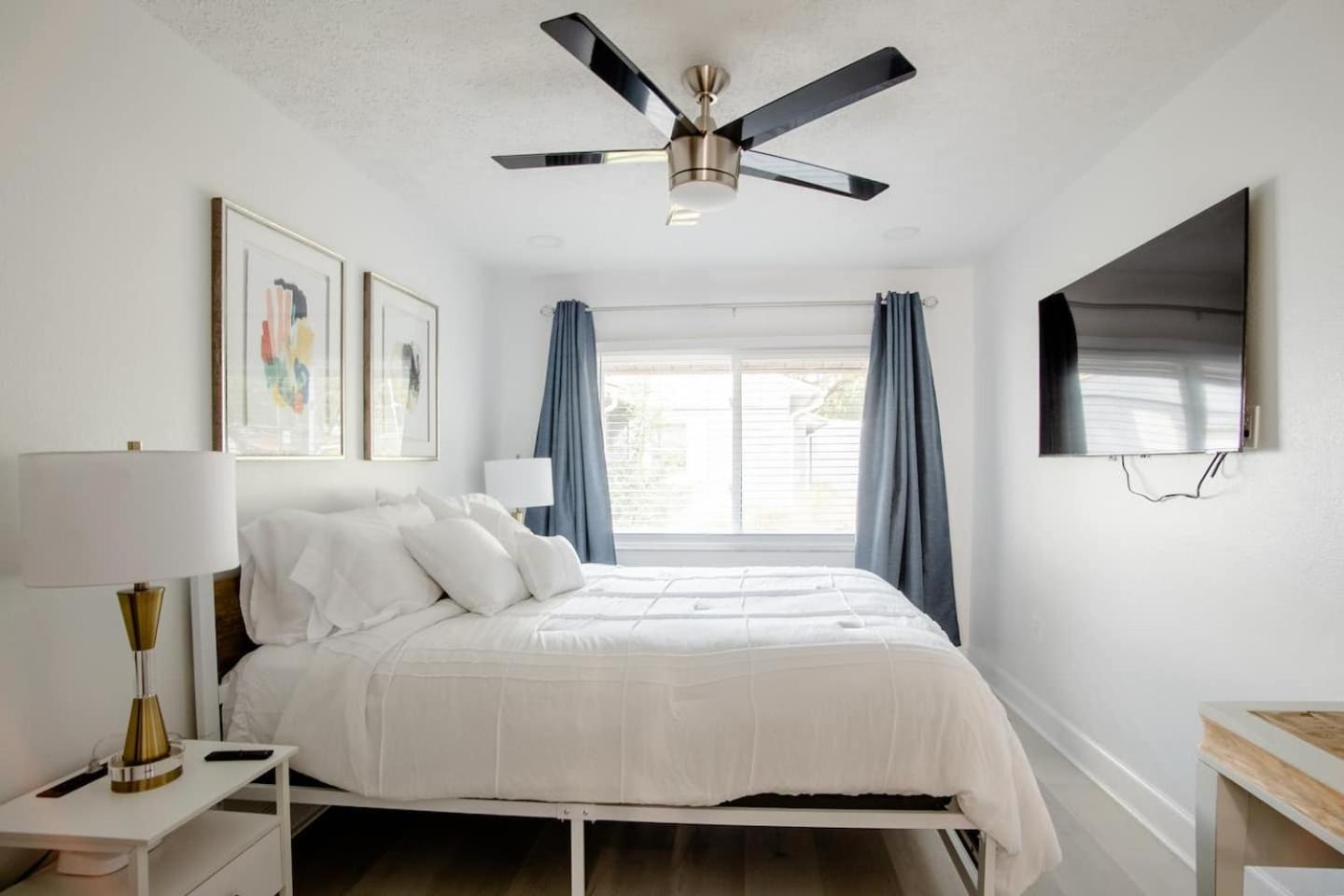 Walk Everywhere! 1-Bedroom Gem In Downtown Hub New Port Richey Extérieur photo