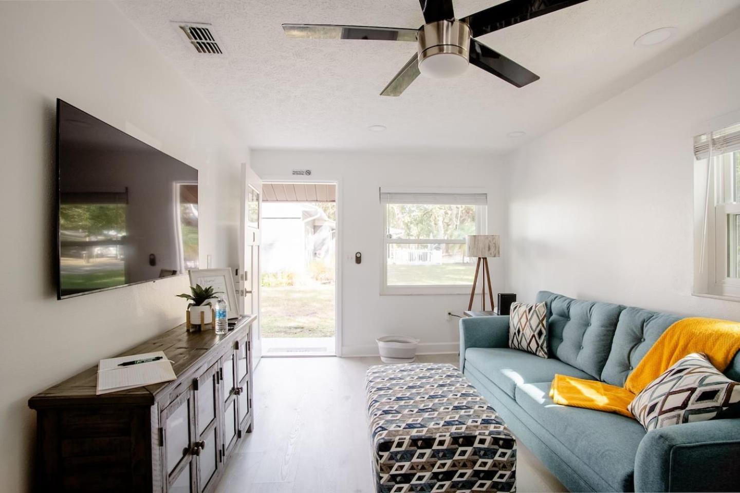Walk Everywhere! 1-Bedroom Gem In Downtown Hub New Port Richey Extérieur photo