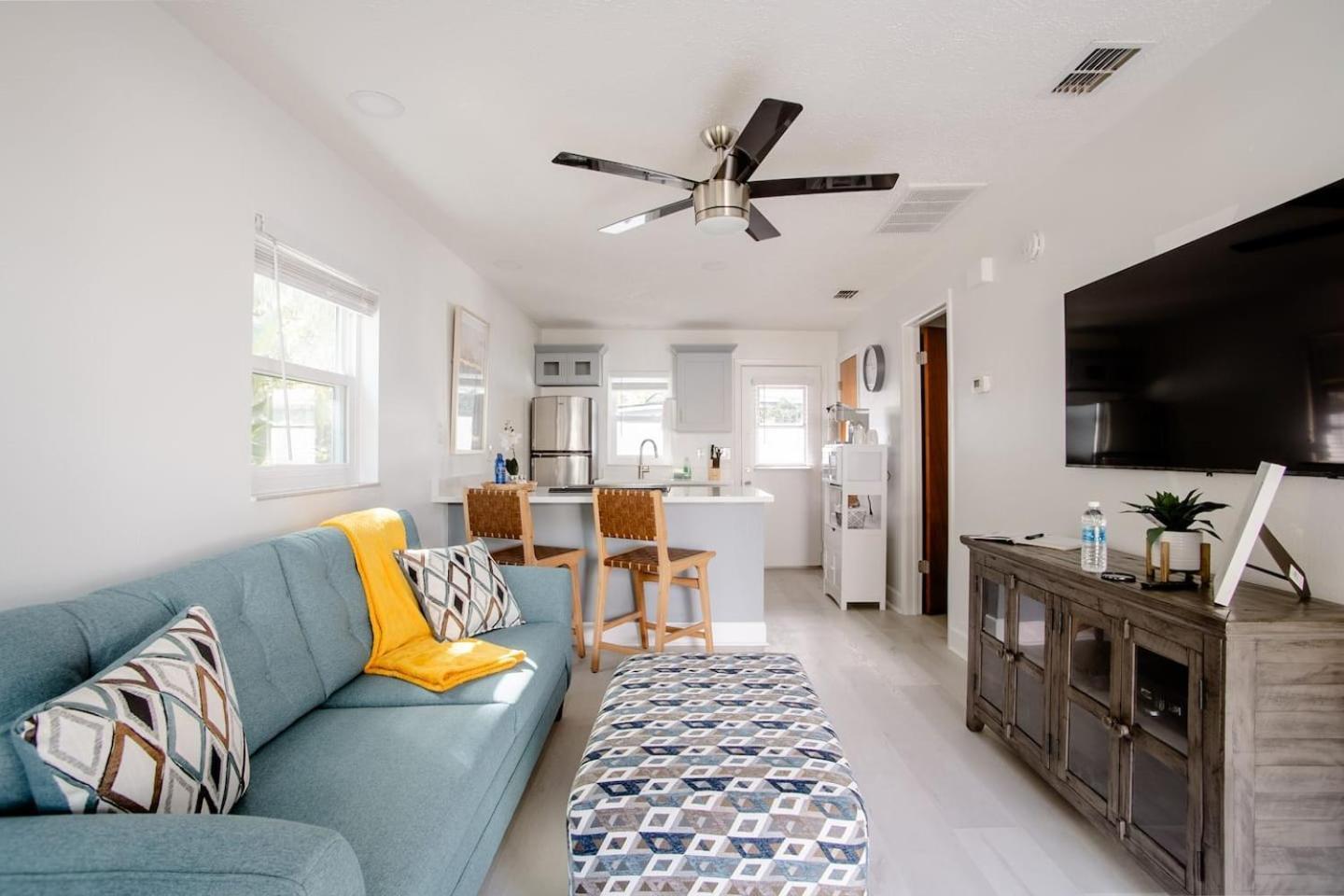 Walk Everywhere! 1-Bedroom Gem In Downtown Hub New Port Richey Extérieur photo