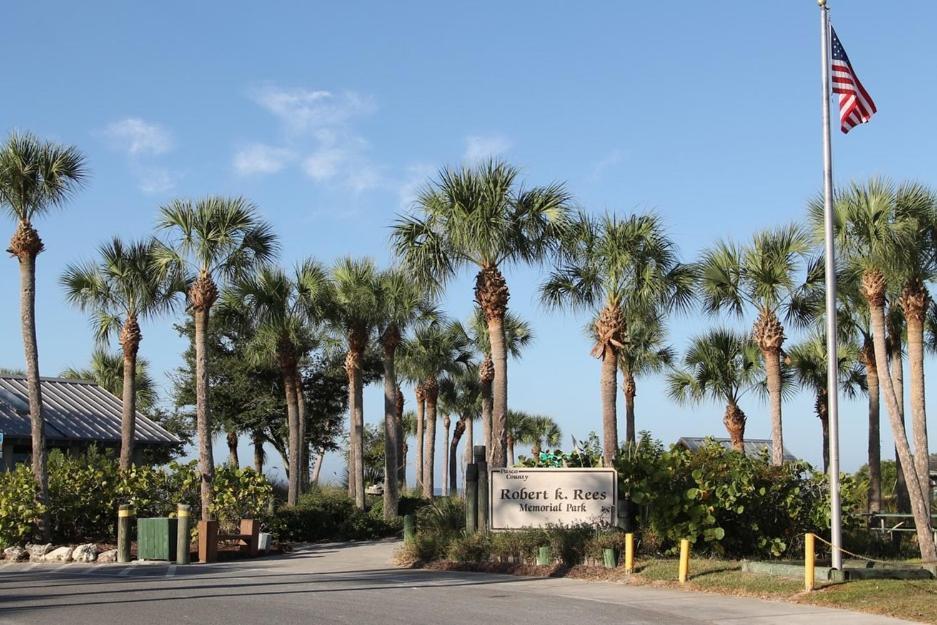 Walk Everywhere! 1-Bedroom Gem In Downtown Hub New Port Richey Extérieur photo